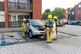 Auto deels in brand gestoken in Cruquius
