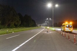 Weg lange tijd afgesloten door te water geraakte auto in Vijfhuizen