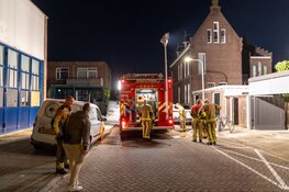 Schutting beschadigd bij brand in Halfweg