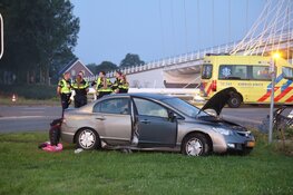Gewonden en veel schade bij ongeval op Hoofdweg