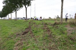 Automobilist rijdt het water in langs N207 bij Nieuw-Vennep