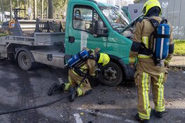 Isolatiemateriaal werkbus in de brand langs A4 bij Nieuw-Vennep