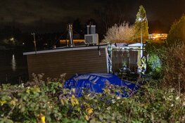 Woonboot deels gezonken bij Penningsveer