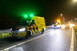 Voertuig schiet van de weg en komt op zijn kant terecht na ongeval op de A5 bij Hoofddorp