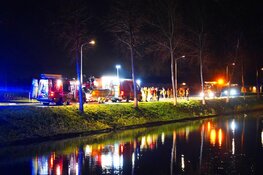 Reanimatie na te water geraakte auto in Nieuw-Vennep