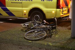 Auto tikt fietser aan in Hoofddorp