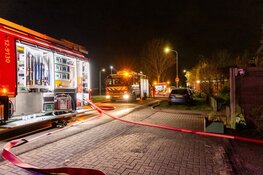 Uitslaande brand in loods in Rozenburg