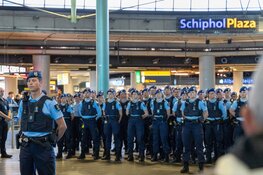 "Schiphol valt stil om te herdenken: twee minuten stilte voor de gevallenen"