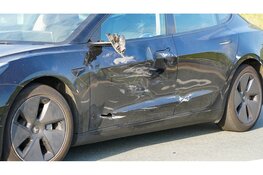 Motorrijder gewond na botsing tegen auto op Schipholweg