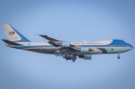 Trump geland op Schiphol voor de NAVO-top