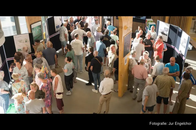Ruim 150 inwoners bij inloopbijeenkomst Zwanenburg