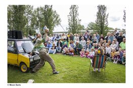 Karavaan trapt kaartverkoop af voor familiefestival 'Grazende Zwaan'