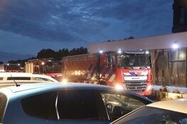 Brandweerman raakt lichtgewond bij brand in Hoofddorp