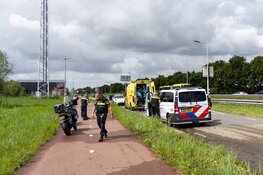 Scooter krijgt stopteken. Verdachte probeert via sloot te vluchten