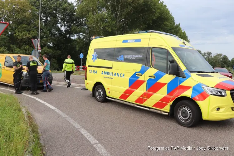Fietser gewond na aanrijding met bestelbusje in Vijfhuizen