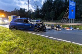 Volledige weg dicht door ravage na ongeval in Vijfhuizen