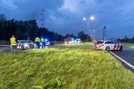Volledige weg dicht door ravage na ongeval in Vijfhuizen