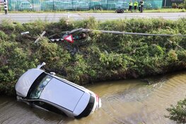 Motorrijder gewond na ongeval met drie voertuigen in Lijnden, weg volledig afgesloten voor onderzoek