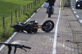 Motorrijder gewond na ongeval met drie voertuigen in Lijnden, weg volledig afgesloten voor onderzoek