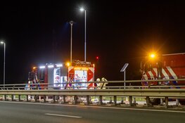 Auto brandt uit op snelweg bij Vijfhuizen