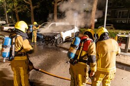 Politie onderzoekt nachtelijke autobrand in Zwanenburg