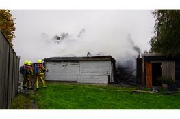 Schuren verwoest door brand in Zwanenburg