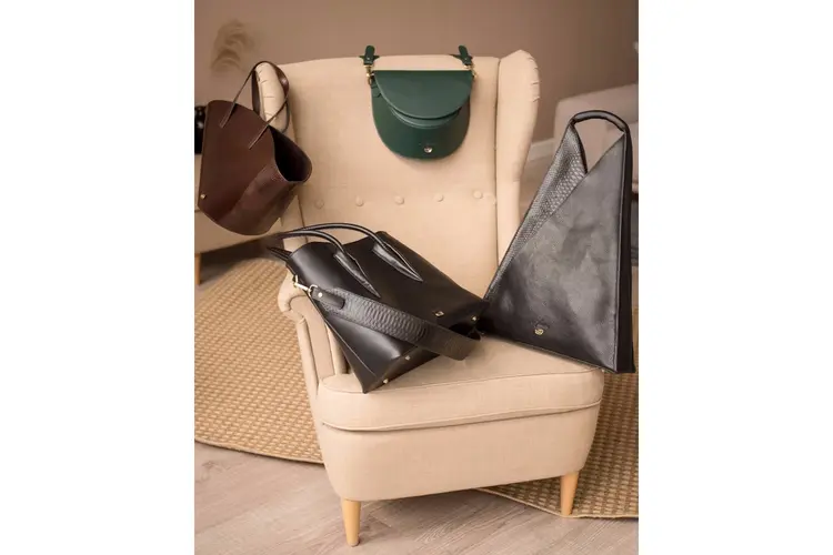 De handtas voor vrouwen die elke dag veel onderweg zijn