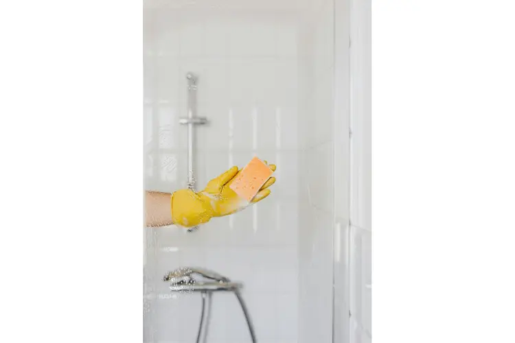 “In Hoofddorp merken we dat hard water steeds meer huishoudens in de problemen brengt,” aldus Remon Waterontharders in Hoofddorp