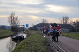 Automobilist belandt in sloot naast A5