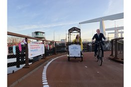 Fietsonderdoorgang Cruquiusbrug open (N201)