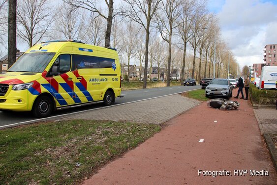 Scooterrijder gewond na aanrijding met auto