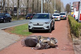Scooterrijder gewond na aanrijding met auto