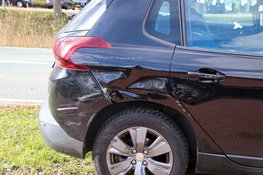 Scooterrijder gewond na aanrijding met auto