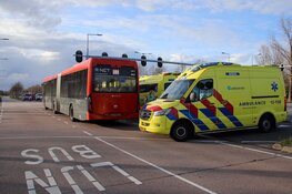 Lijnbus maakt noodstop, meerdere ambulances ter plekke