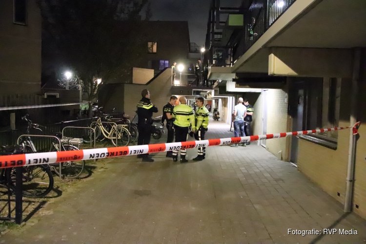 Vrouw overleden bij steekincident in woning aan de Liesbos in Hoofddorp