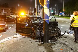 Flinke schade en gewonde na ongeval op kruising in Hoofddorp