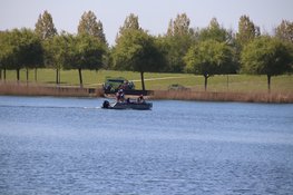 Grote zoekactie naar mogelijke drenkeling in Toolenburger plas in Hoofddorp