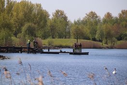 Grote zoekactie naar mogelijke drenkeling in Toolenburger plas in Hoofddorp