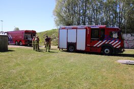 Bosjes in brand bij honkbalclub in Hoofddorp