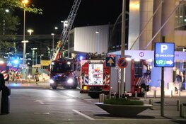 Brandweer rukt uit voor brand bij hotel op Schiphol