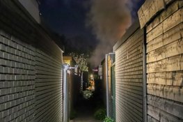 Uitslaande brand in schuur in Hoofddorp