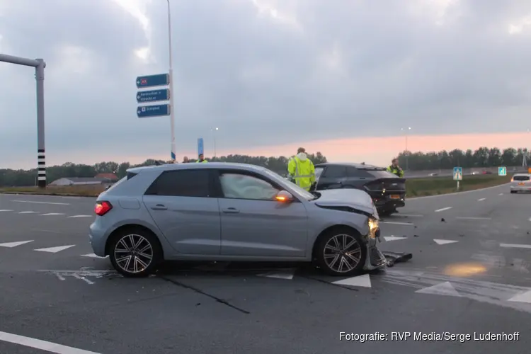 Flinke schade na ongeval op Schipholweg in Lijnden