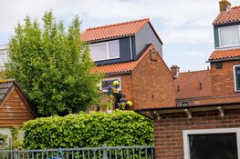 Brand op dak tijdens verbouwingswerkzaamheden in Zwanenburg
