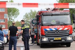 Auto opnieuw in brand aan Baron De Coubertinlaan in Hoofddorp