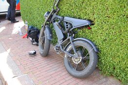Fatbike botst tegen auto in Hoofddorp
