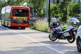 Fietser gewond na aanrijding met lijnbus