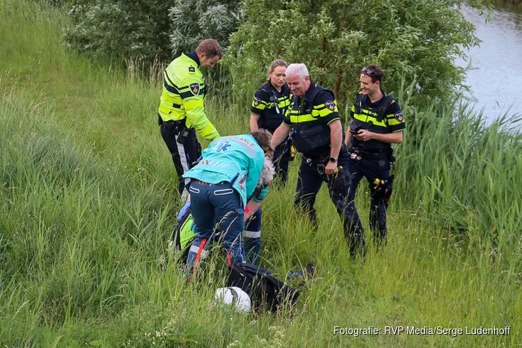 Motorrijder belandt in sloot in Lijnden