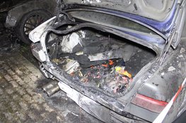 Twee auto’s uitgebrand op parkeerplaats in Hoofddorp