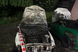 Getuigen gezocht van voertuigbrand aan de Rosa Spierstraat in Hoofddorp