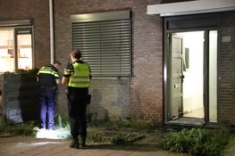 Woning beschadigd na brand bij voordeur in Hoofddorp